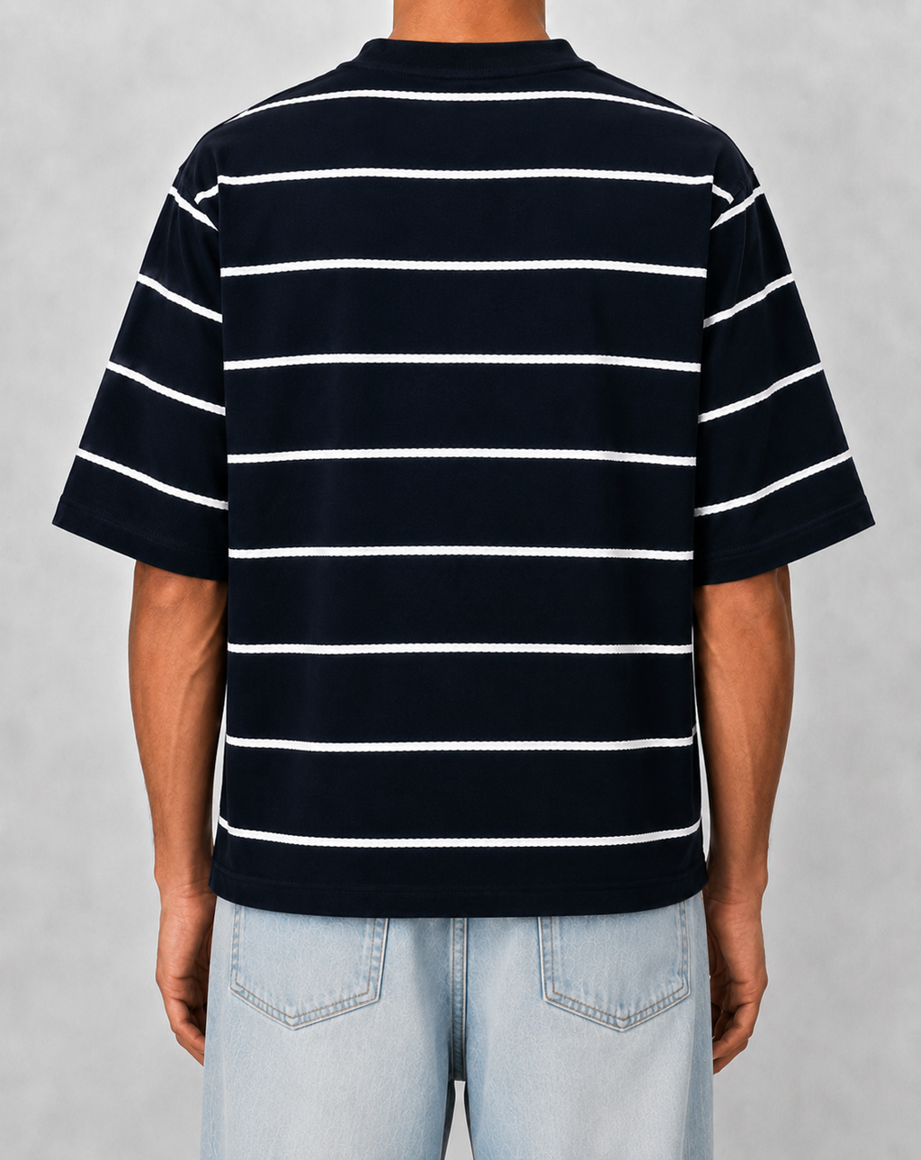 NAVY STRIPED FIVE SLEEVE
