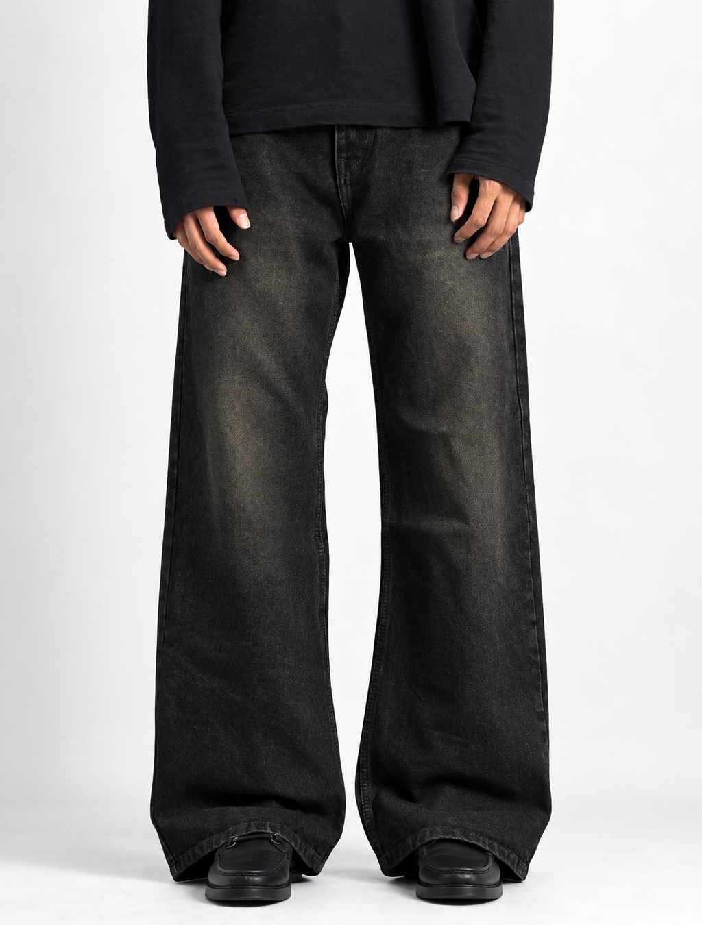 BROWN CAST BLACK BAGGY